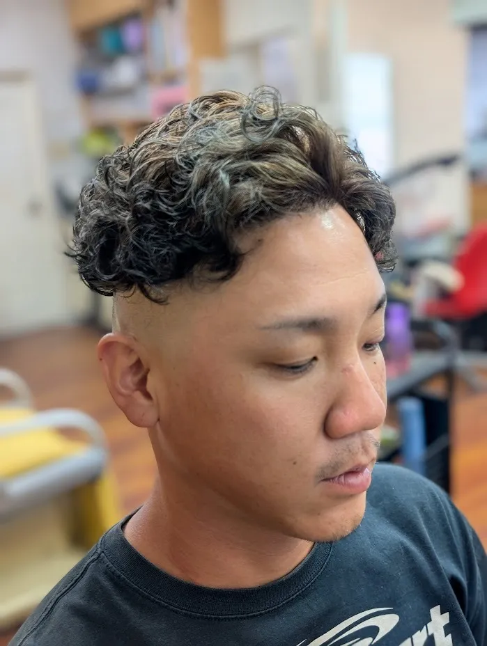 4ヶ月放置のブロッコリーヘアから、